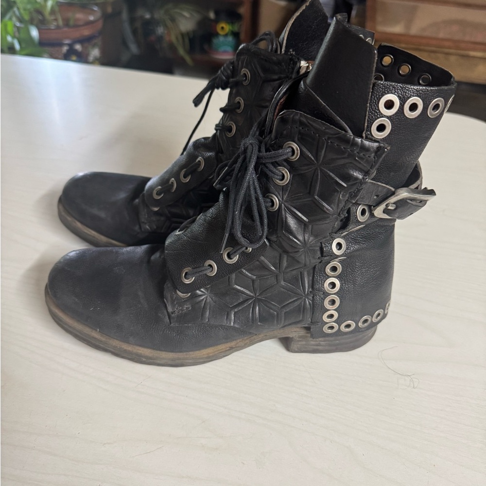 Edgy Black AS98 Black Boots Size 39 (8.5)